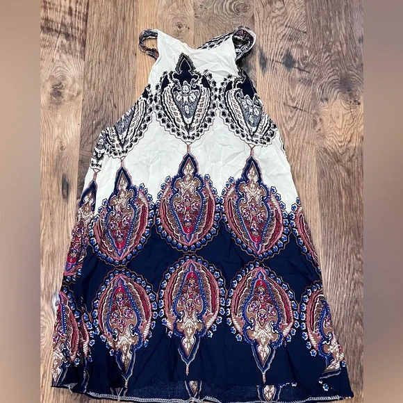 Bohemian Halter Dress with Paisley Print - Picture 5 of 6